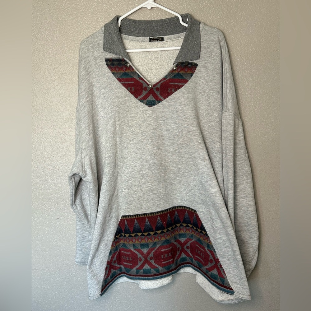 Gray Geometric Western Embellished V-Neck Collared Sweatshirt